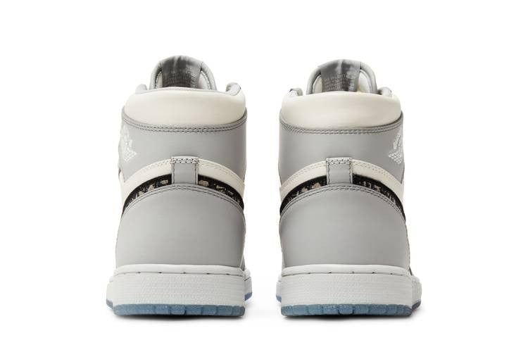 Air Jordan 1 Retro High CN8607